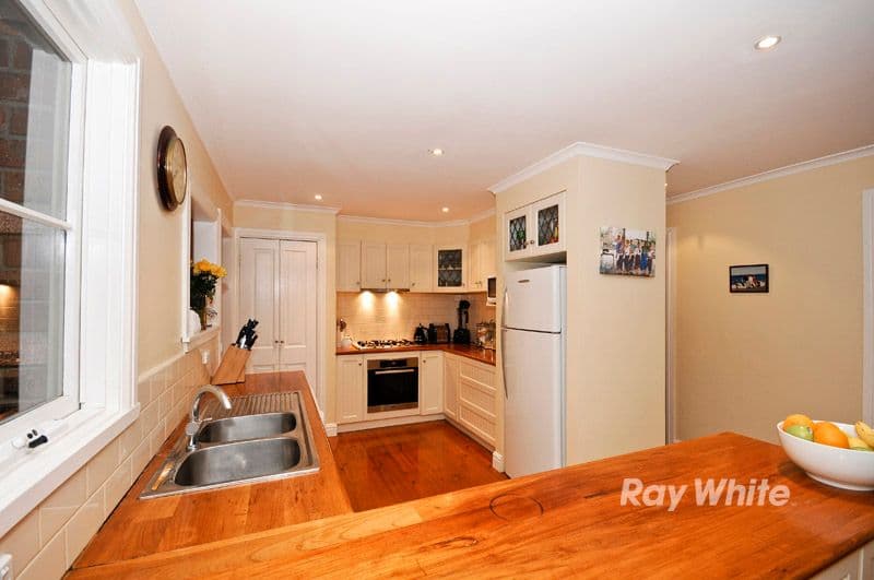 12 Wondalea Crescent, WANTIRNA VIC 3152, Wantirna - Thumbnail 3