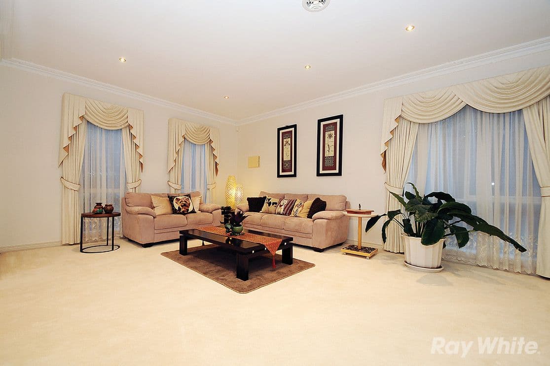 67 Shepherd Road, GLEN WAVERLEY VIC 3150, Glen Waverley - Thumbnail 3