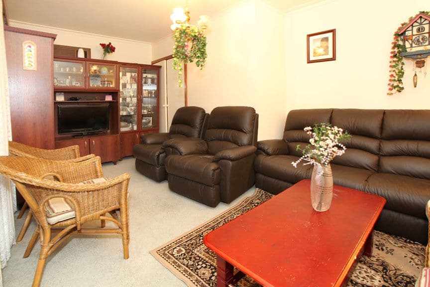 49 Hinkler Road, GLEN WAVERLEY VIC 3150, Glen Waverley - Thumbnail 2