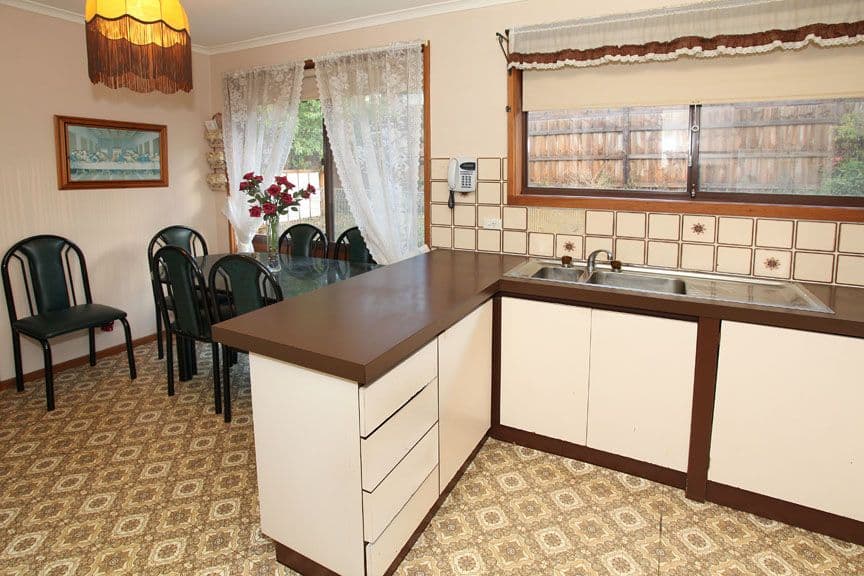 49 Hinkler Road, GLEN WAVERLEY VIC 3150, Glen Waverley - Thumbnail 4
