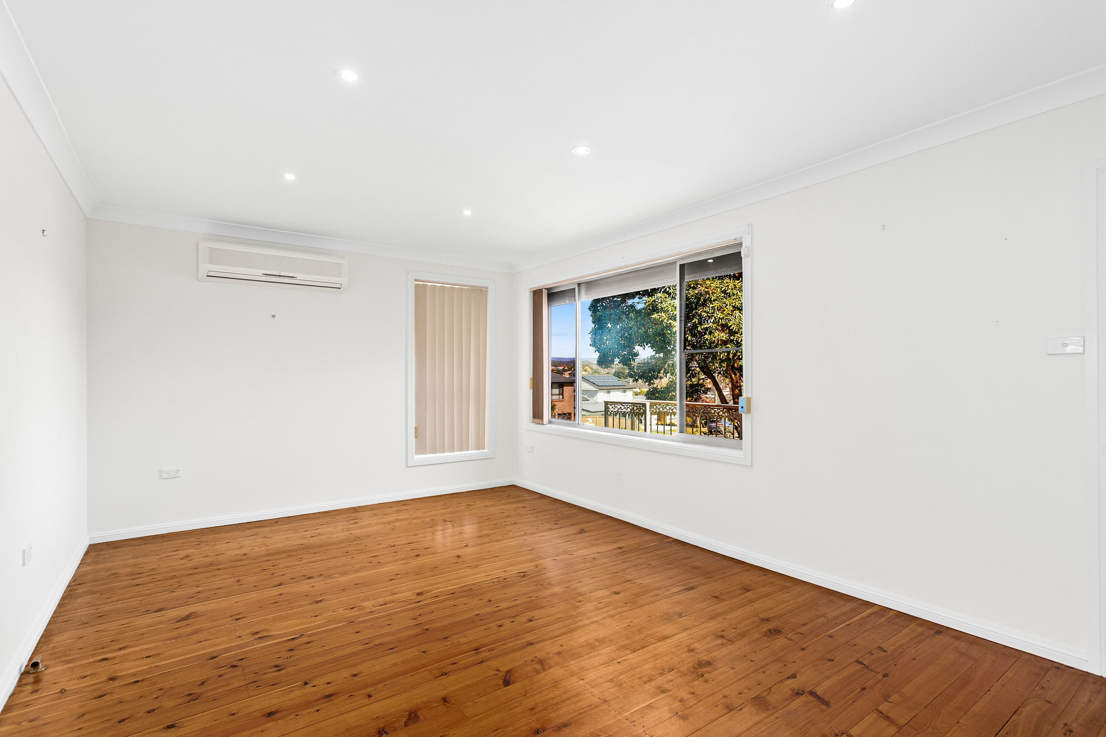 6 Gray Avenue, Mount Warrigal NSW 2528, Mount Warrigal - Thumbnail 4