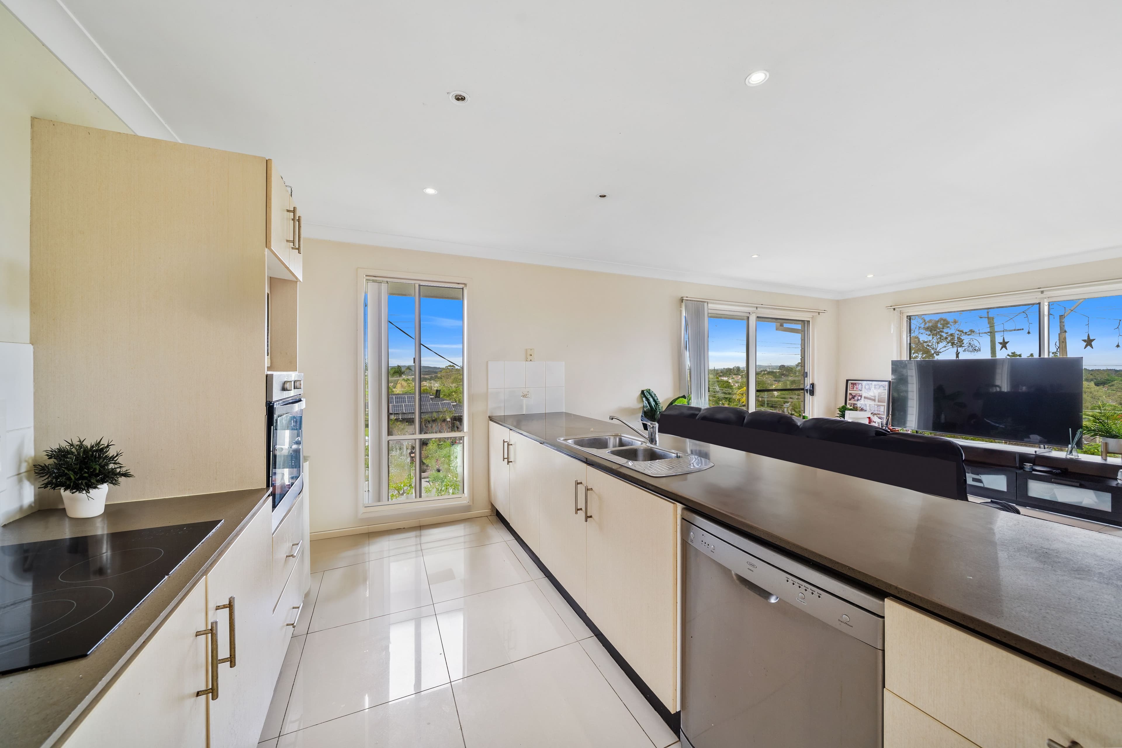 2 Eyre Street, Woodridge QLD 4114, Woodridge - Thumbnail 3