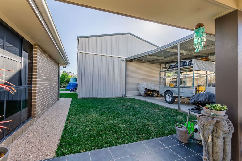 15 Glovar Street, Emerald QLD 4720, Emerald - Thumbnail 4