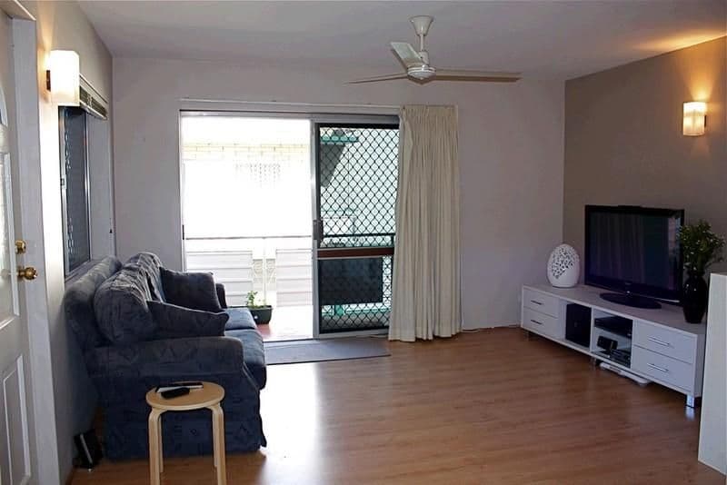 38 Granada Grove, Doreen, Doreen - Thumbnail 2