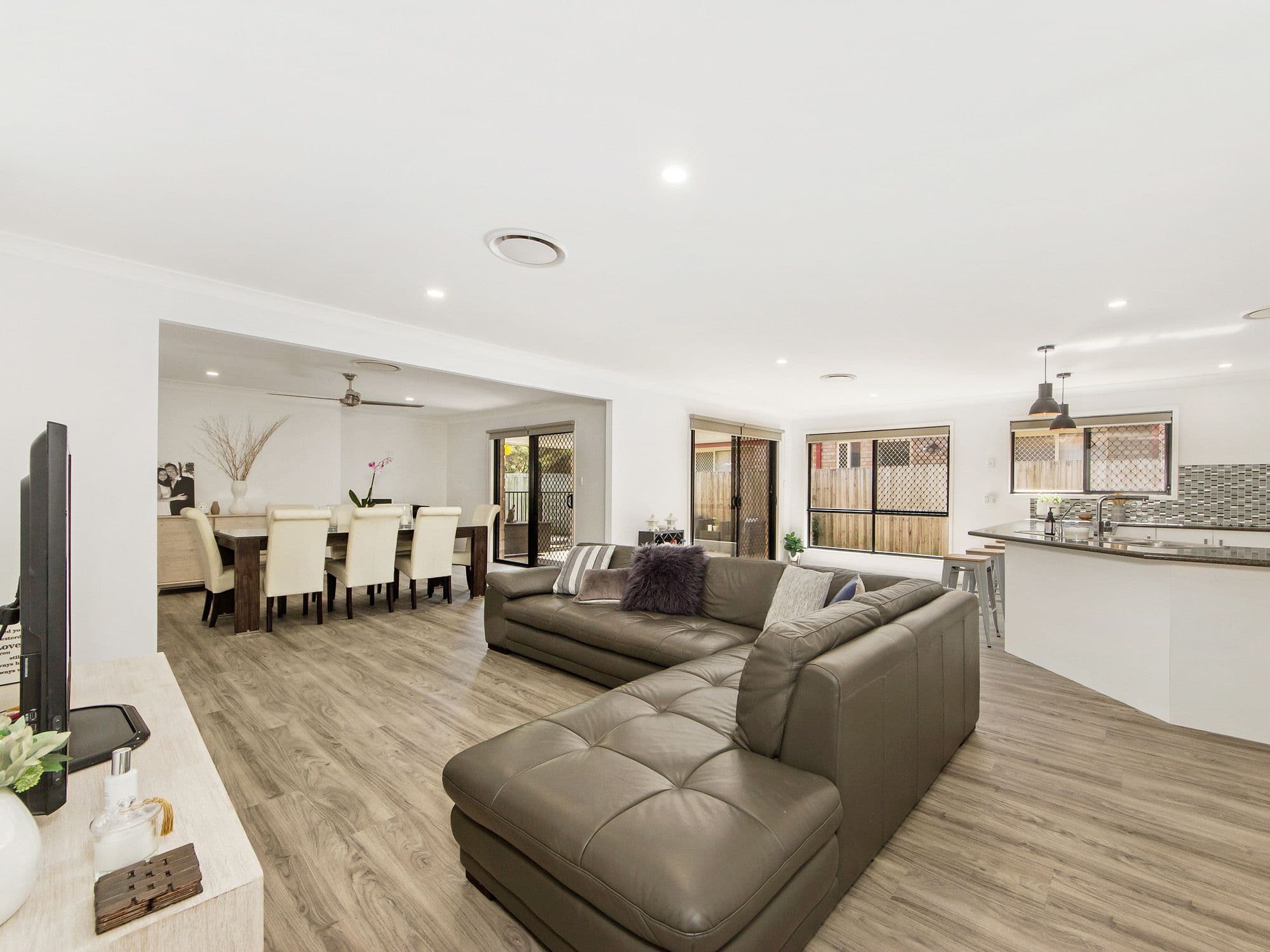 39 Murchison Street, Pacific Pines QLD 4211, Pacific Pines - Image 1