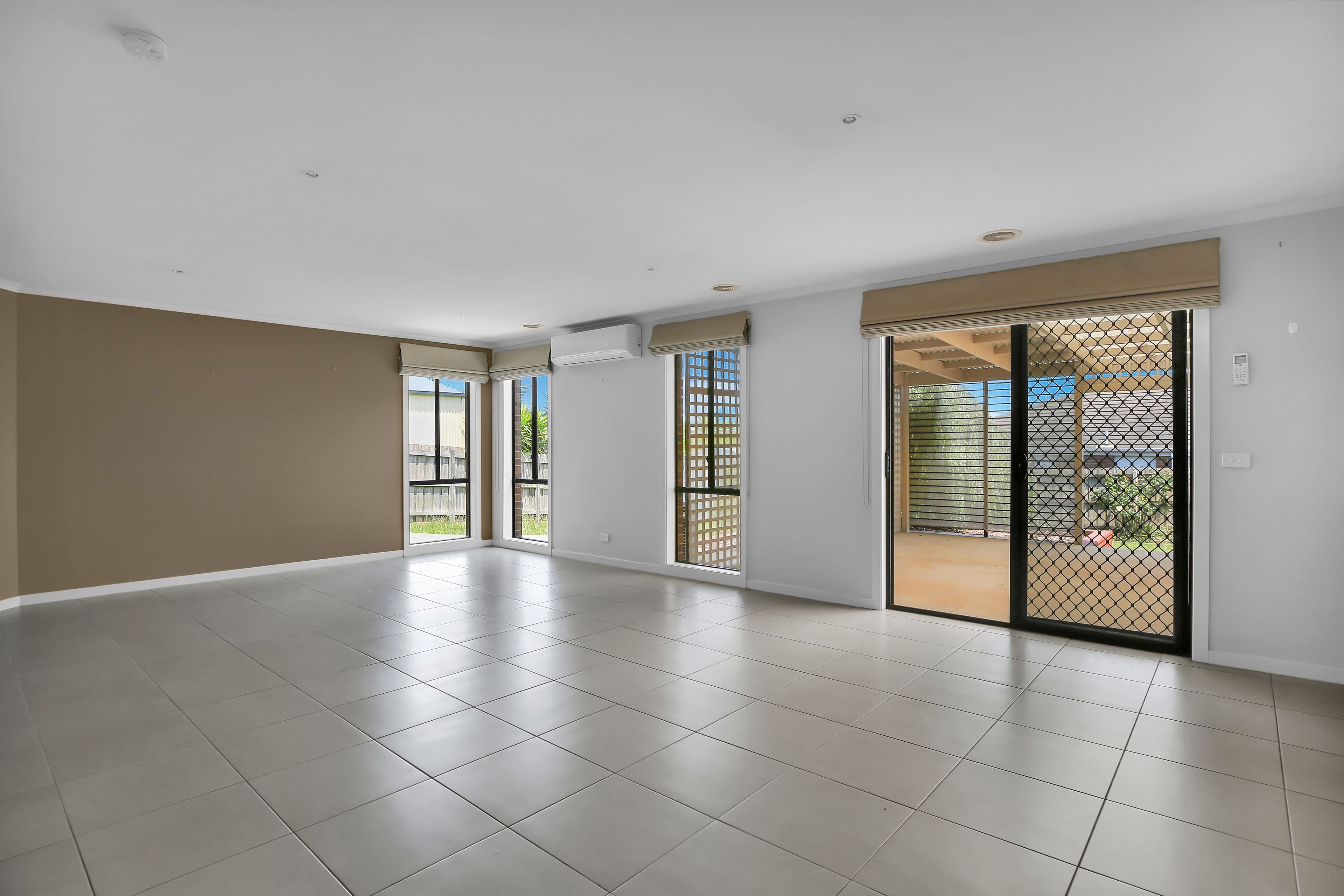 32 Davey Drive, Drouin VIC 3818, Drouin - Thumbnail 4