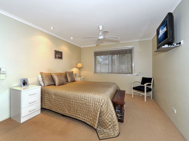 2 Sophie Avenue, Broadbeach Waters QLD 4218, Broadbeach Waters - Thumbnail 8