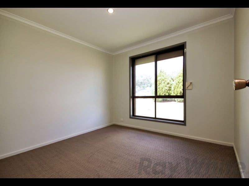 21 Burgoyne Street, Bundamba QLD 4304, Bundamba - Thumbnail 5