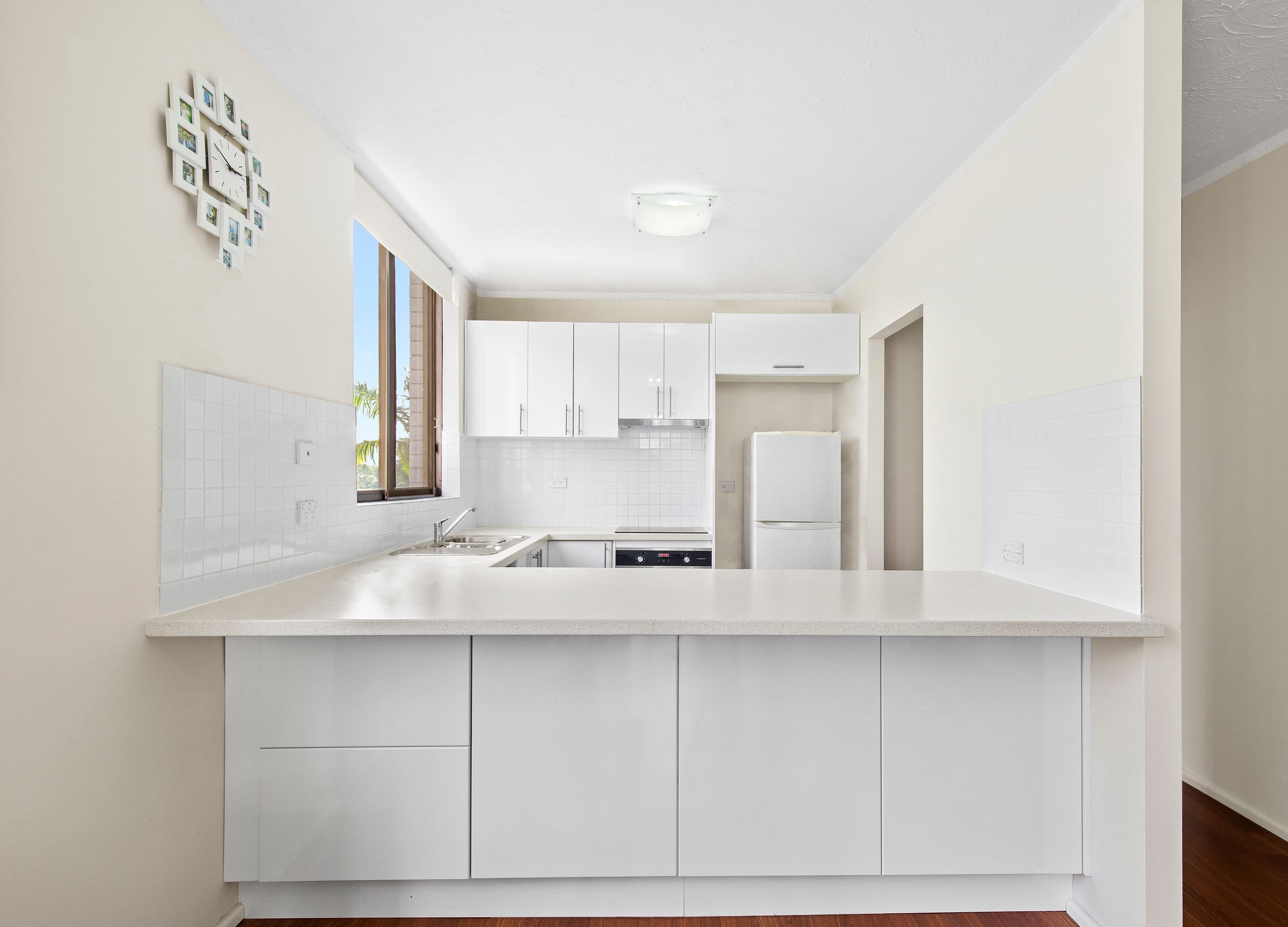 11 Fairway Drive, Clear Island Waters QLD 4226, Clear Island Waters - Thumbnail 2