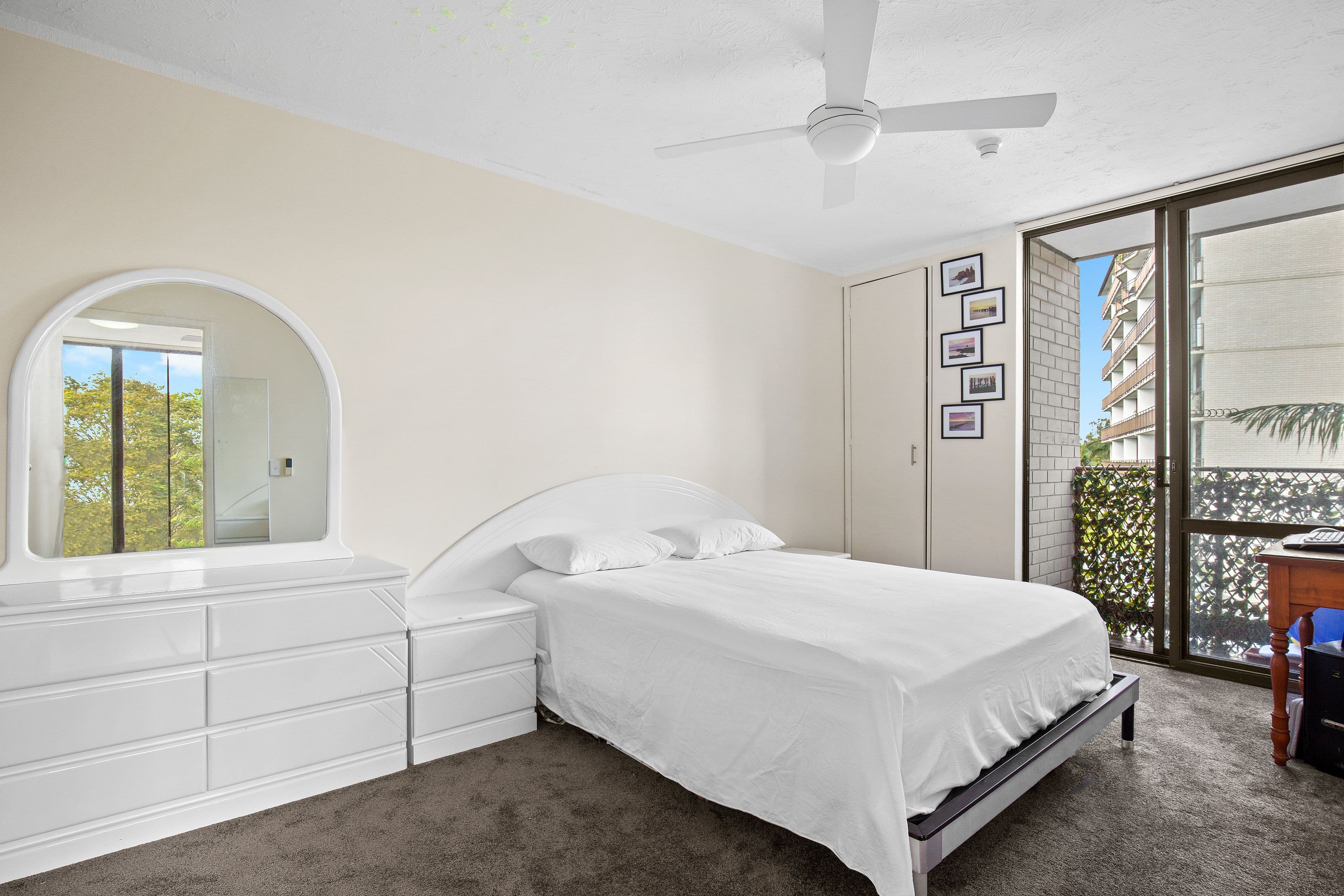 11 Fairway Drive, Clear Island Waters QLD 4226, Clear Island Waters - Thumbnail 3