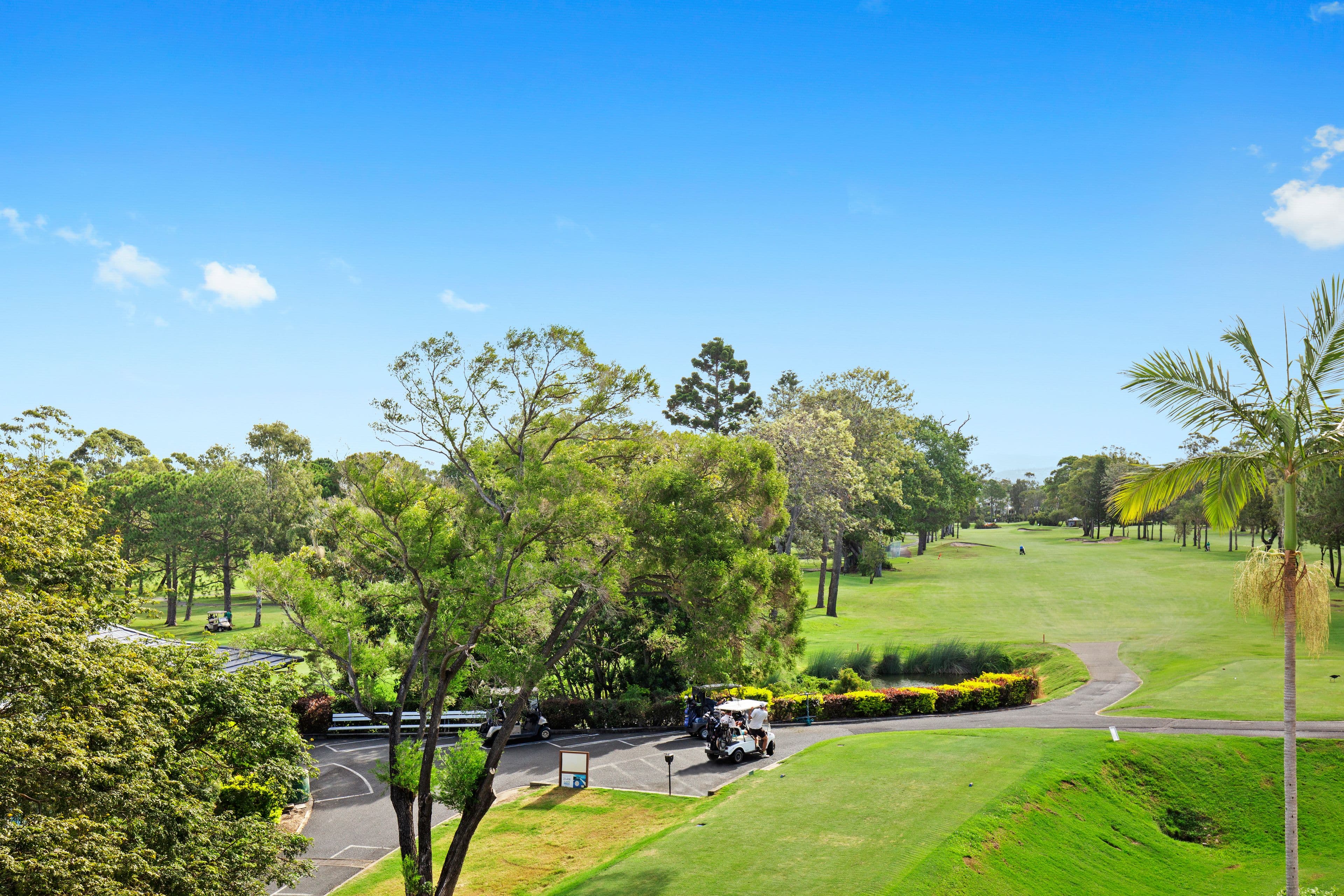 11 Fairway Drive, Clear Island Waters QLD 4226, Clear Island Waters - Thumbnail 4