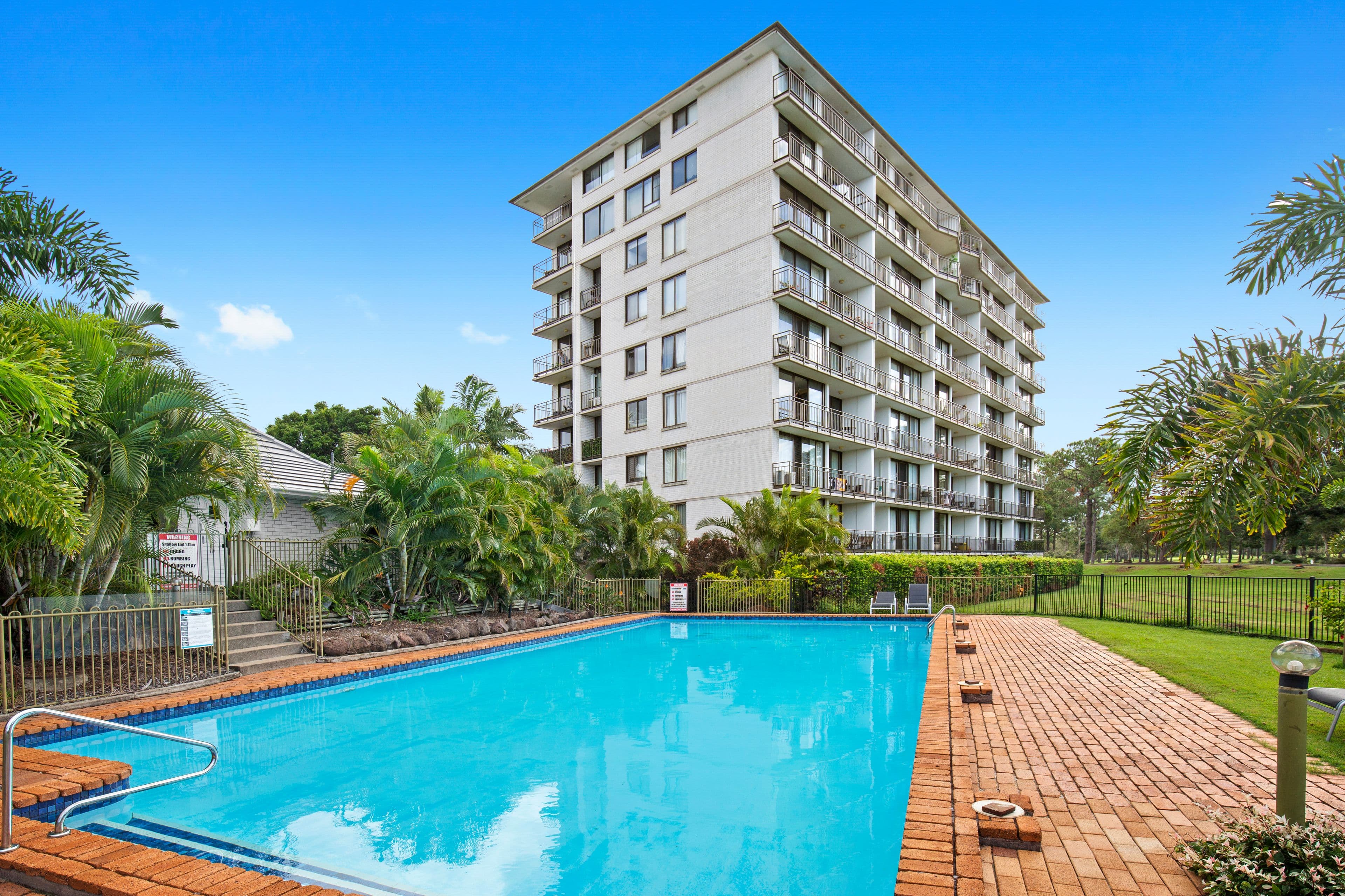 11 Fairway Drive, Clear Island Waters QLD 4226, Clear Island Waters - Thumbnail 5
