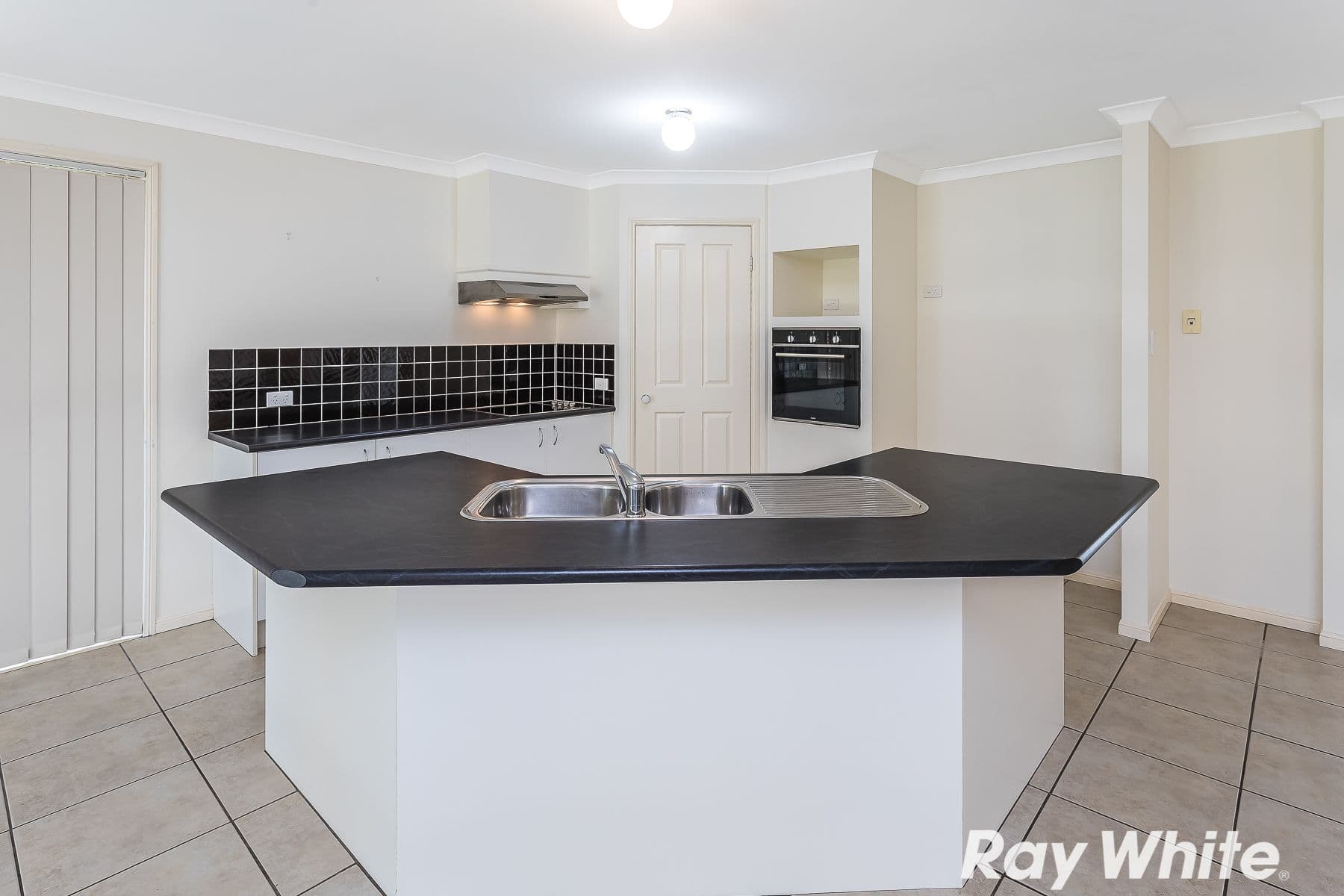 74 Whitehorse Road, Dakabin QLD 4503, Dakabin - Thumbnail 6