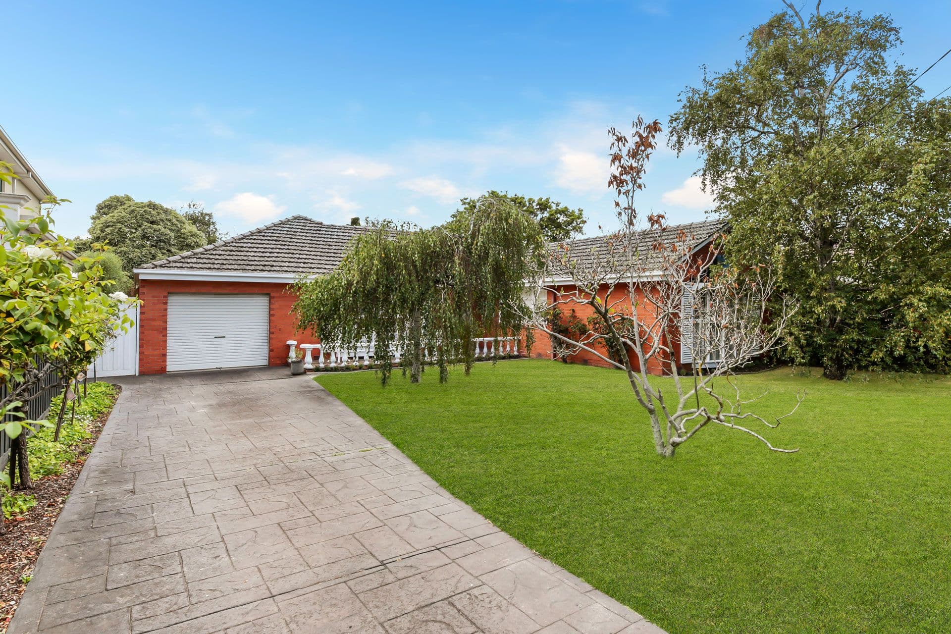 16 Laura Grove, Mount Waverley VIC 3149, Mount Waverley - Image 1