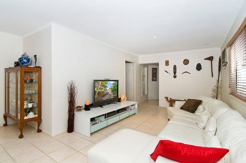 34 Seventh Avenue, PALM BEACH QLD 4221, Palm Beach - Thumbnail 3