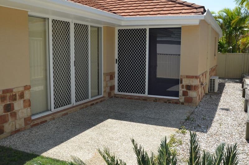 12 Leighanne Crescent, ARUNDEL QLD 4214, Arundel - Thumbnail 8