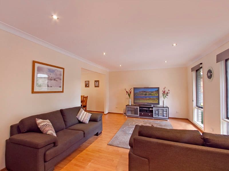 8 Glencairn Court, Eltham North, Eltham North - Thumbnail 2