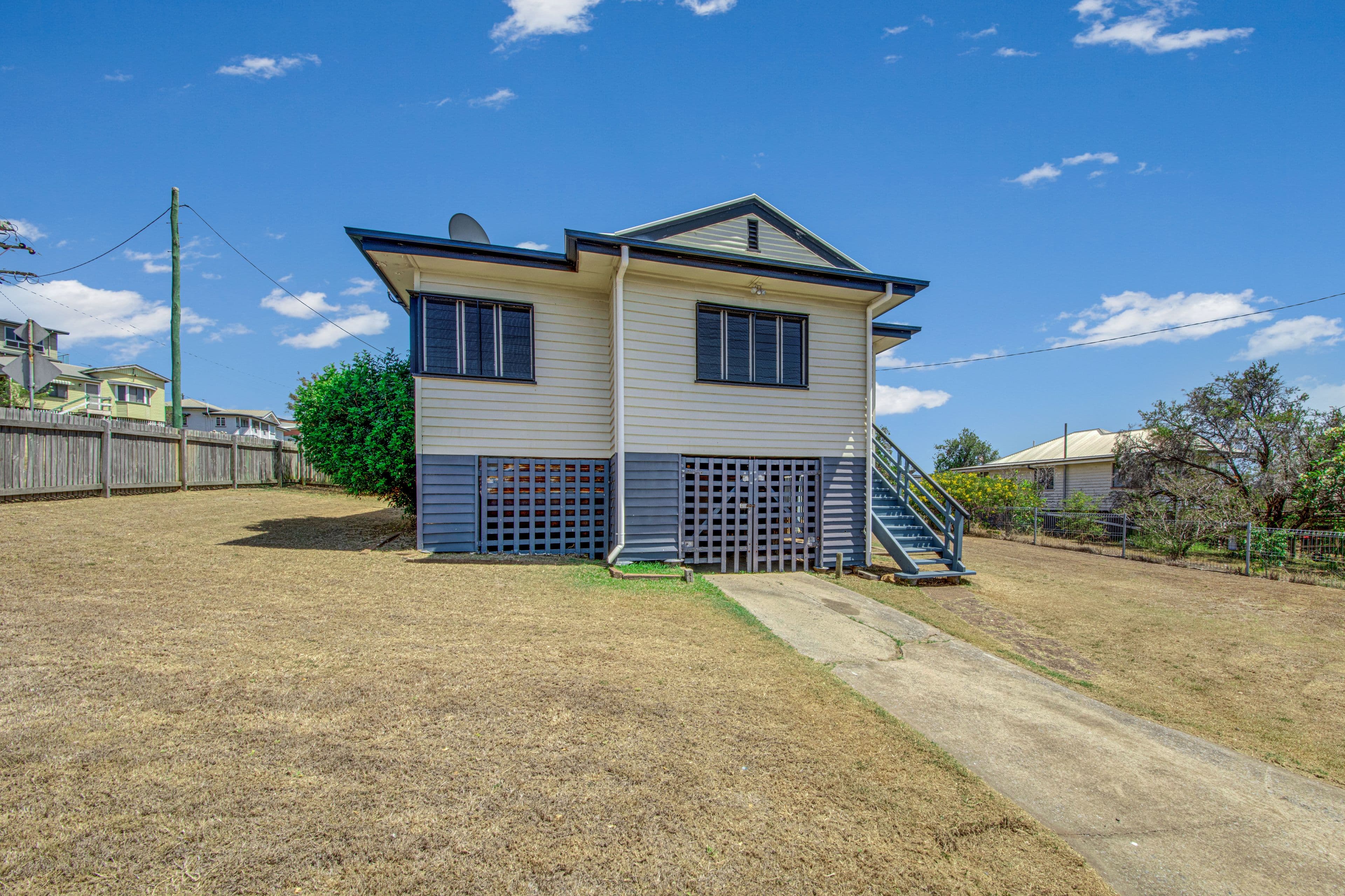 5 Railway Street, West Gladstone QLD 4680, West Gladstone - Thumbnail 2