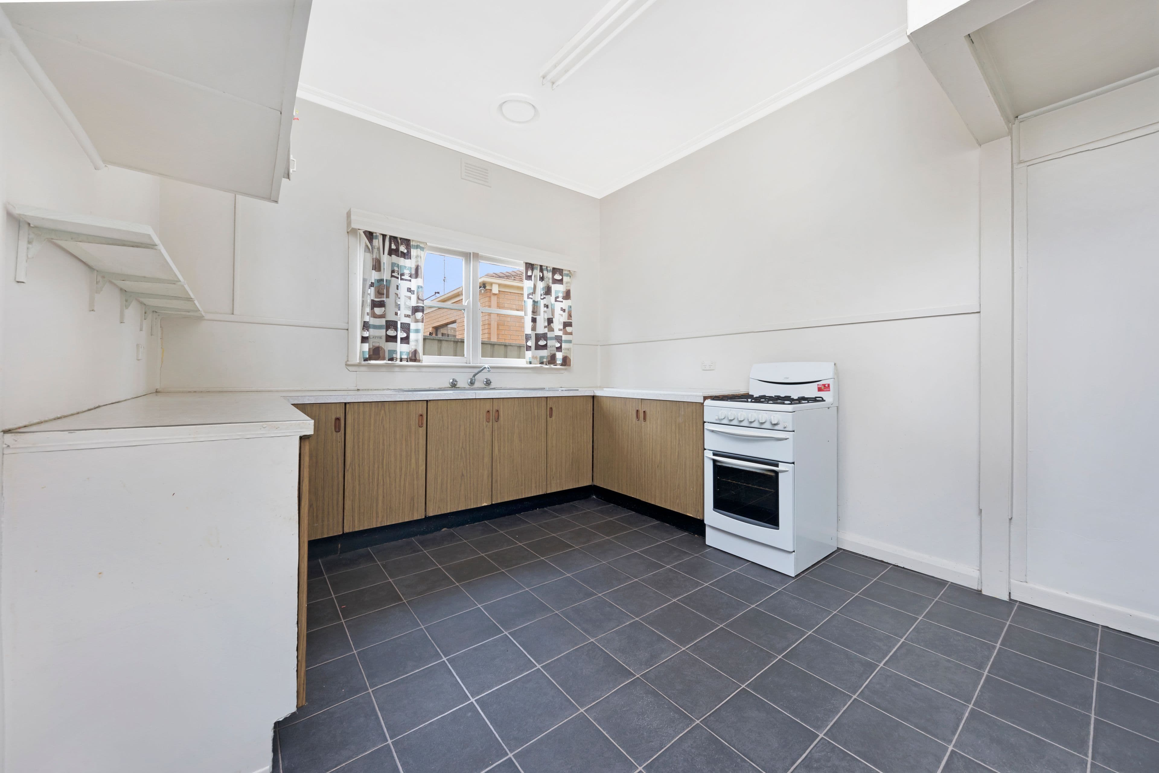 6 Milverton Lane, Canadian VIC 3350, Canadian - Thumbnail 4