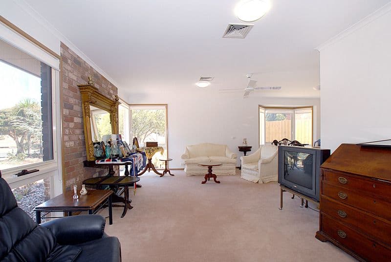 144 Kennington Park Drive, ENDEAVOUR HILLS VIC 3802, Endeavour Hills - Thumbnail 5