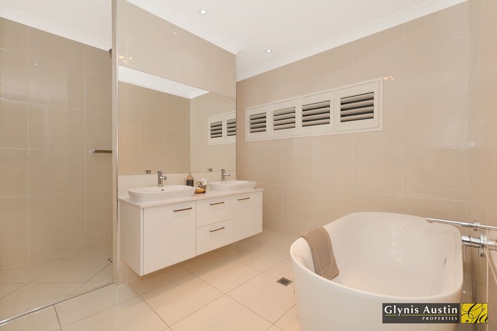 17 Jay Street, RED HILL QLD 4059, Red Hill - Thumbnail 6