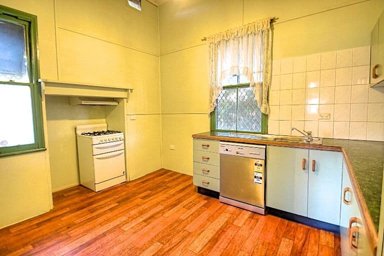 46 Warwick Road, IPSWICH QLD 4305, Ipswich - Thumbnail 3