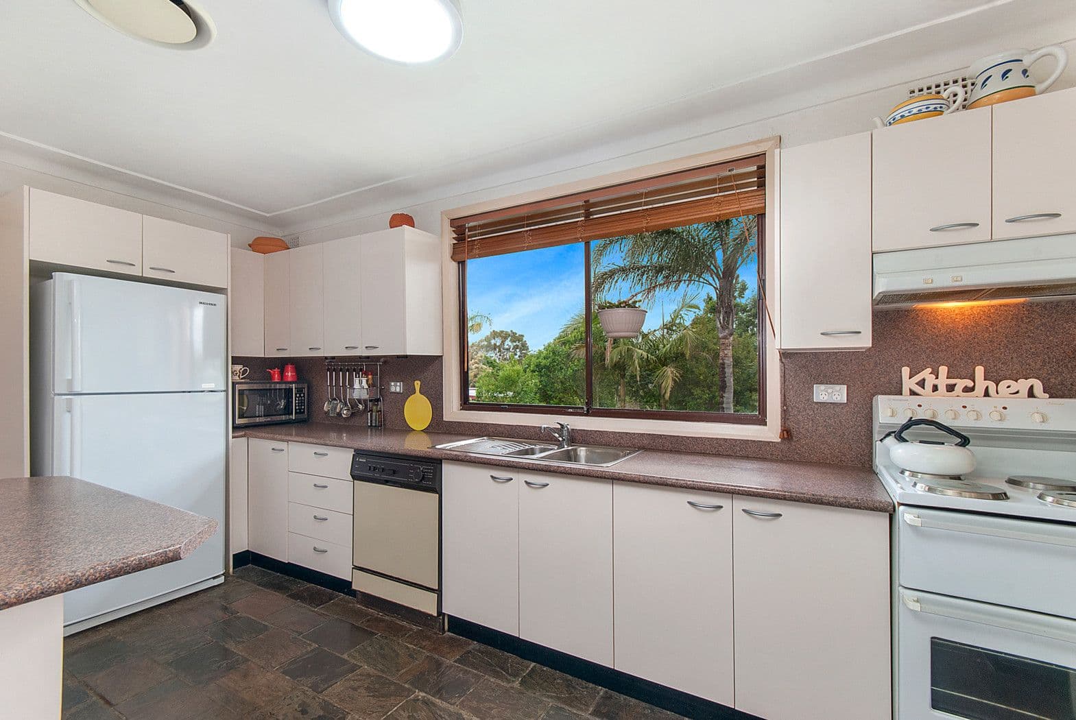 64 Lantana Road, Engadine NSW 2233, Engadine - Thumbnail 3