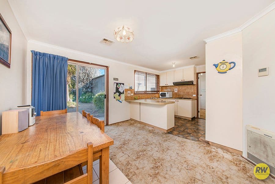 4 Bews Place, BONYTHON ACT 2905, Bonython - Thumbnail 2