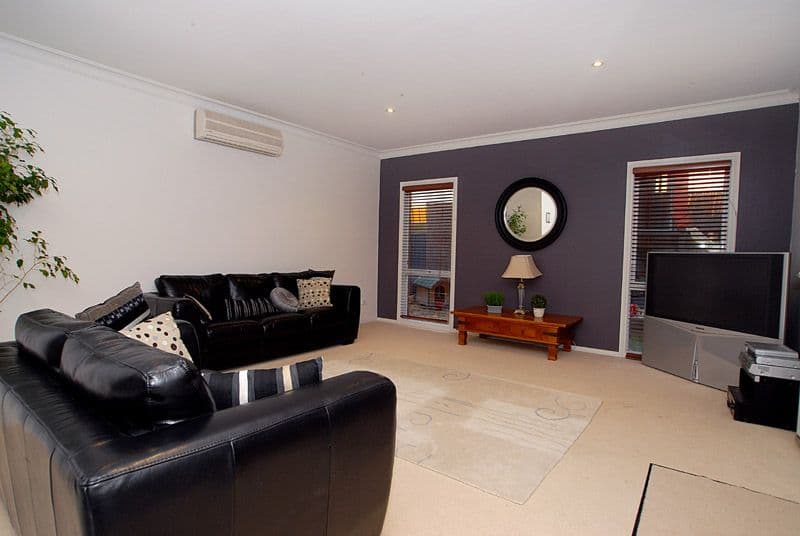18B Tandragee Close, WANTIRNA SOUTH VIC 3152, Wantirna South - Thumbnail 3