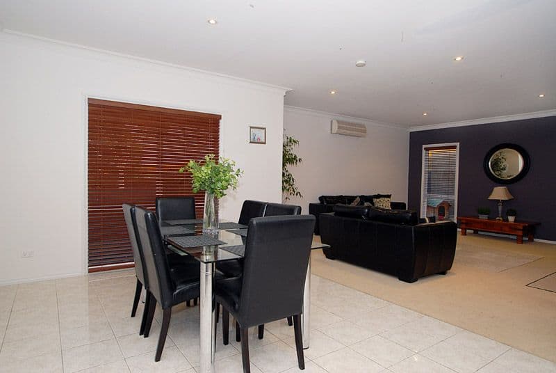 18B Tandragee Close, WANTIRNA SOUTH VIC 3152, Wantirna South - Thumbnail 4