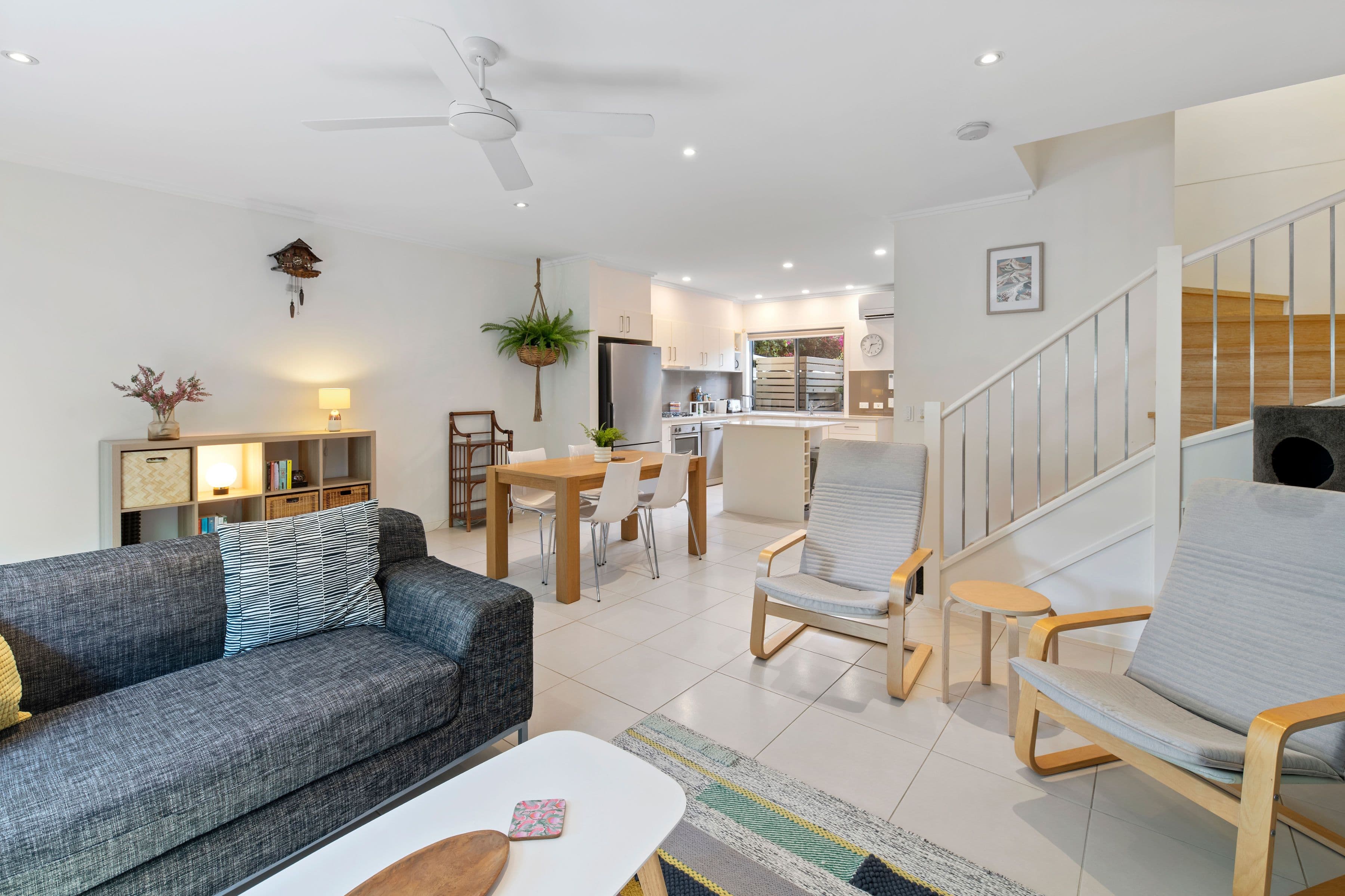 3 Parneno Street, Chevron Island QLD 4217, Chevron Island - Thumbnail 2
