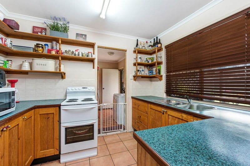 8 Delfino Court, DECEPTION BAY QLD 4508, Deception Bay - Thumbnail 4