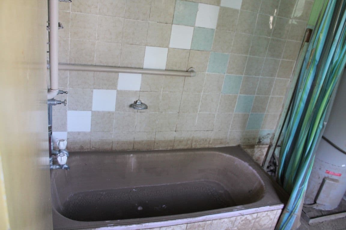 27 Gavin Street, BUNDABERG NORTH QLD 4670, Bundaberg North - Thumbnail 3