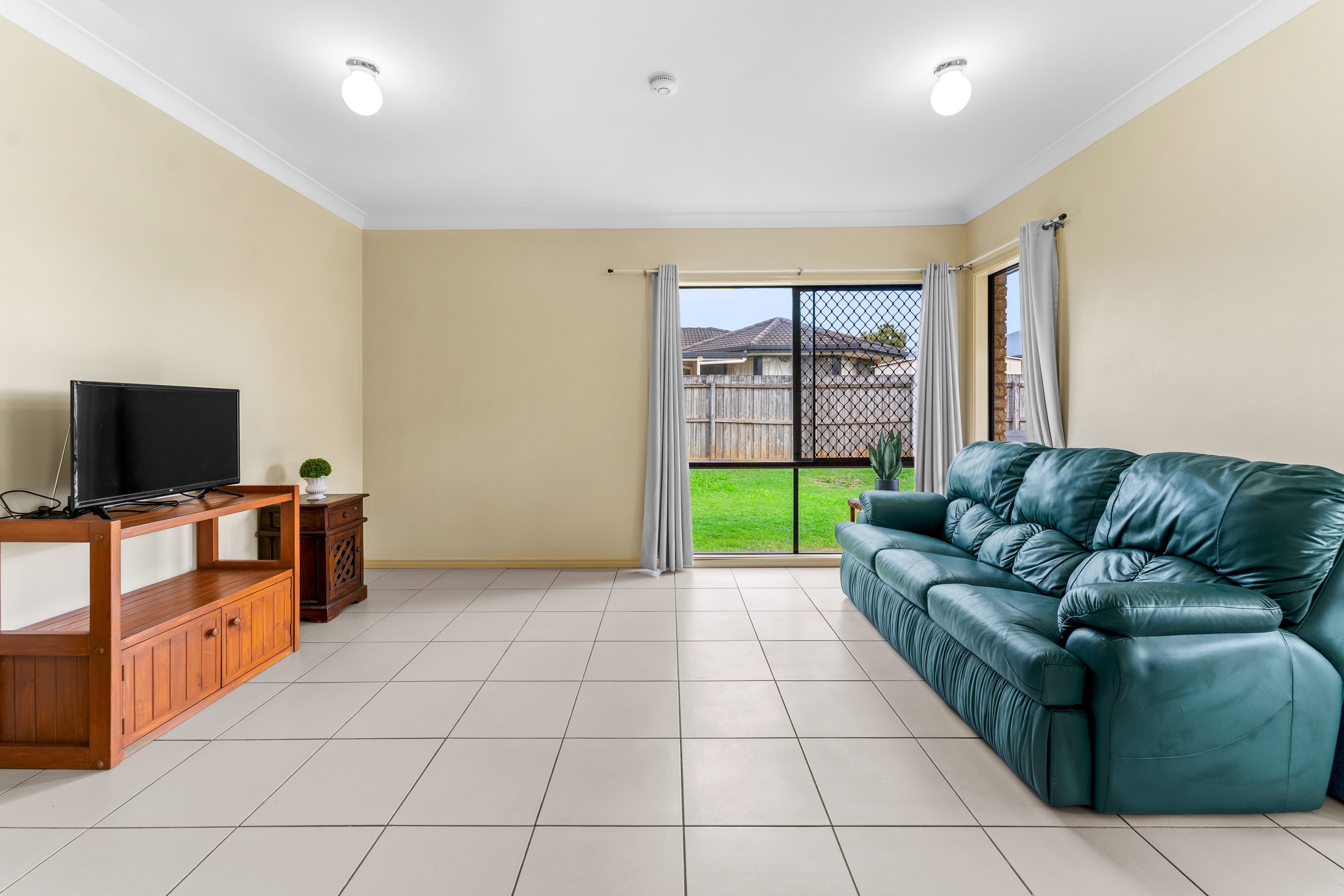 9 Cornell Close, Regents Park QLD 4118, Regents Park - Thumbnail 3