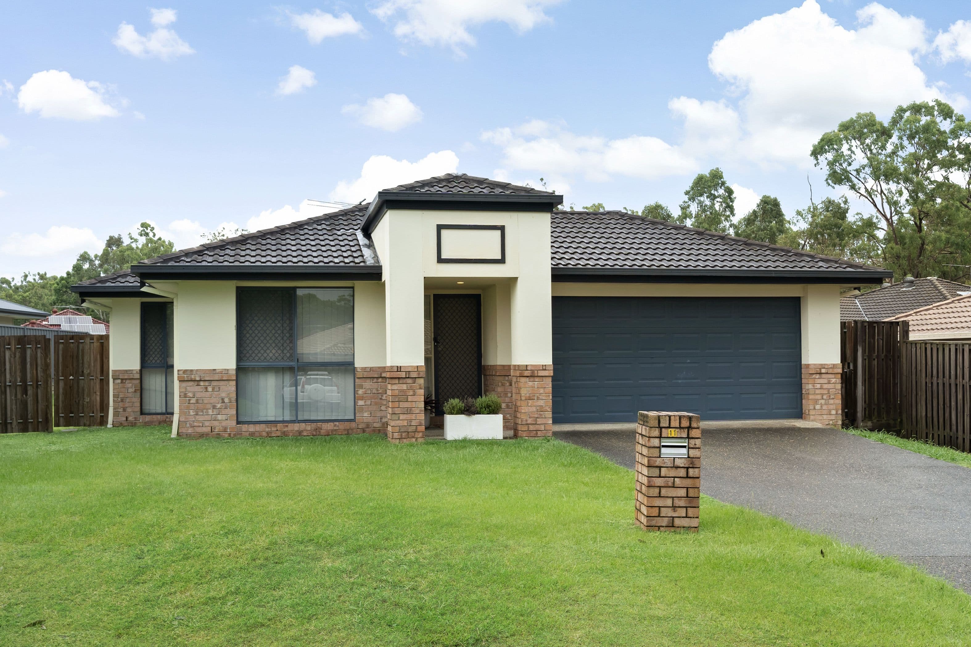 11 Courtney Close, Heritage Park QLD 4118, Heritage Park - Thumbnail 2
