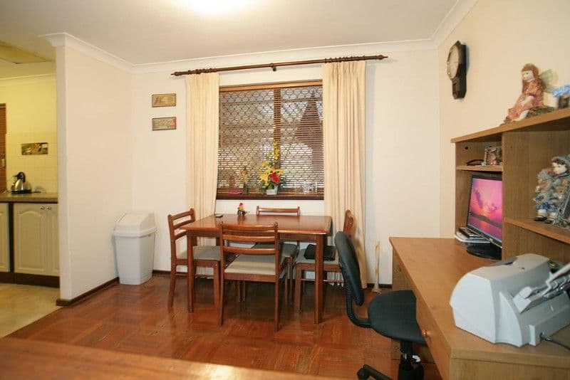 11 Gascoyne Drive, GOSNELLS WA 6110, Gosnells - Thumbnail 7