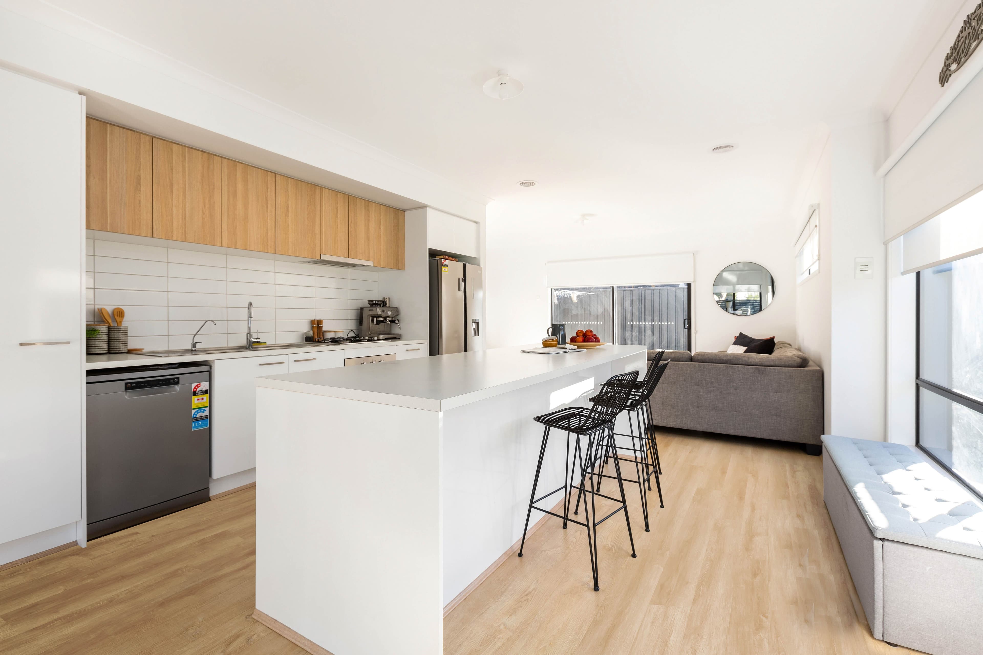 11 Winds Walk (Greenvale Lakes), Roxburgh Park VIC 3064, Roxburgh Park - Thumbnail 2