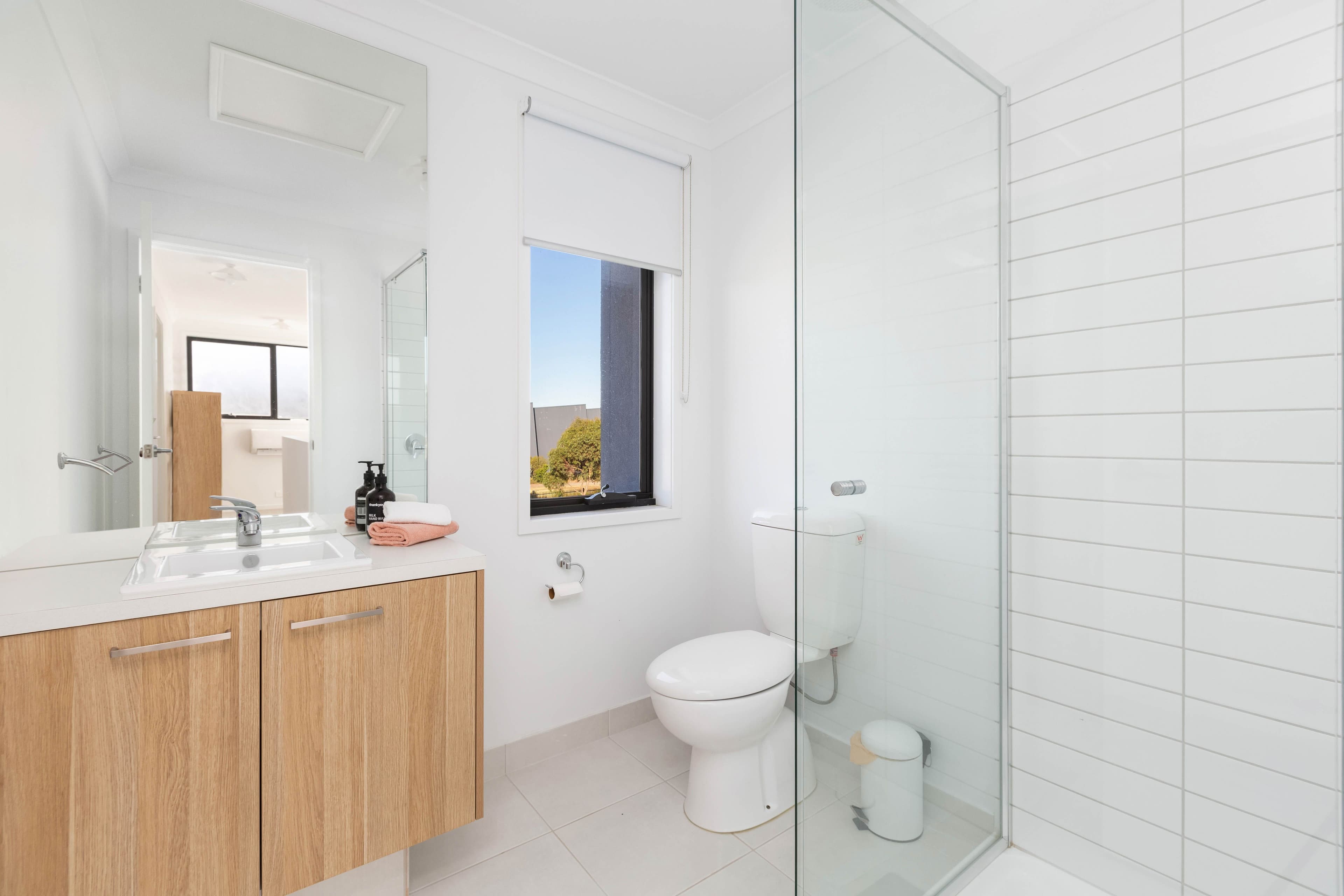 11 Winds Walk (Greenvale Lakes), Roxburgh Park VIC 3064, Roxburgh Park - Thumbnail 5