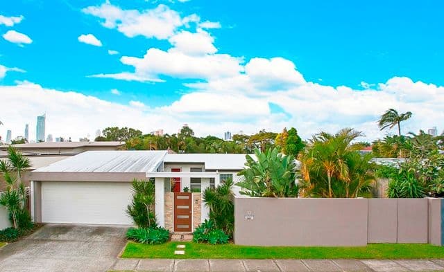32 Allambi Avenue, Broadbeach Waters QLD 4218, Broadbeach Waters - Thumbnail 2