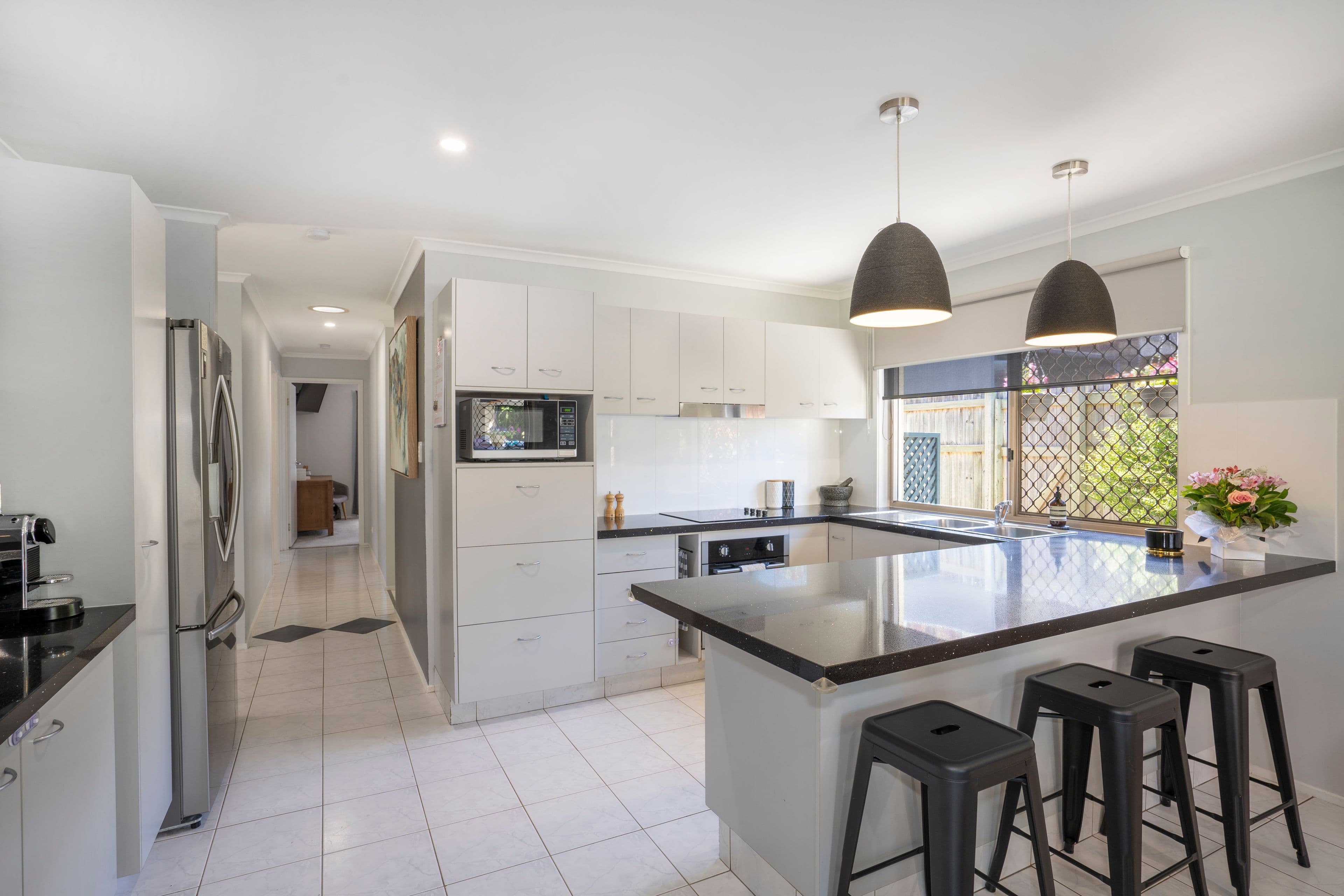 4 Trent Court, Sandstone Point QLD 4511, Sandstone Point - Thumbnail 4