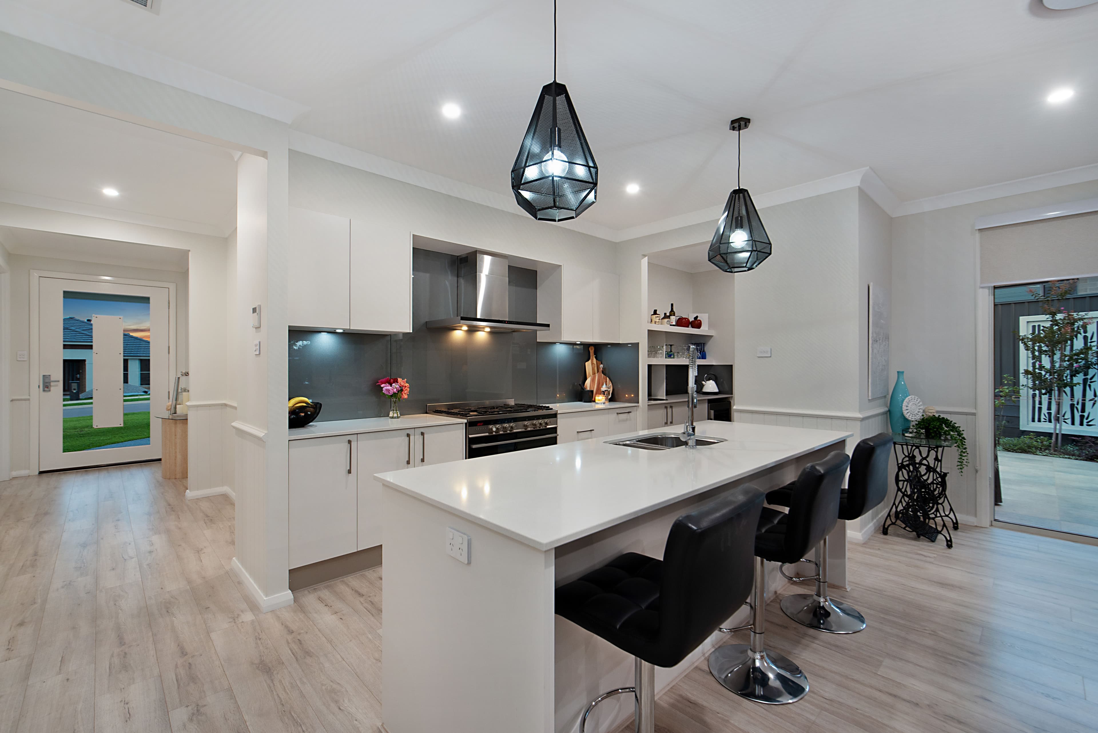 27 Pandanus Circuit, Bolwarra Heights NSW 2320, Bolwarra Heights - Thumbnail 2
