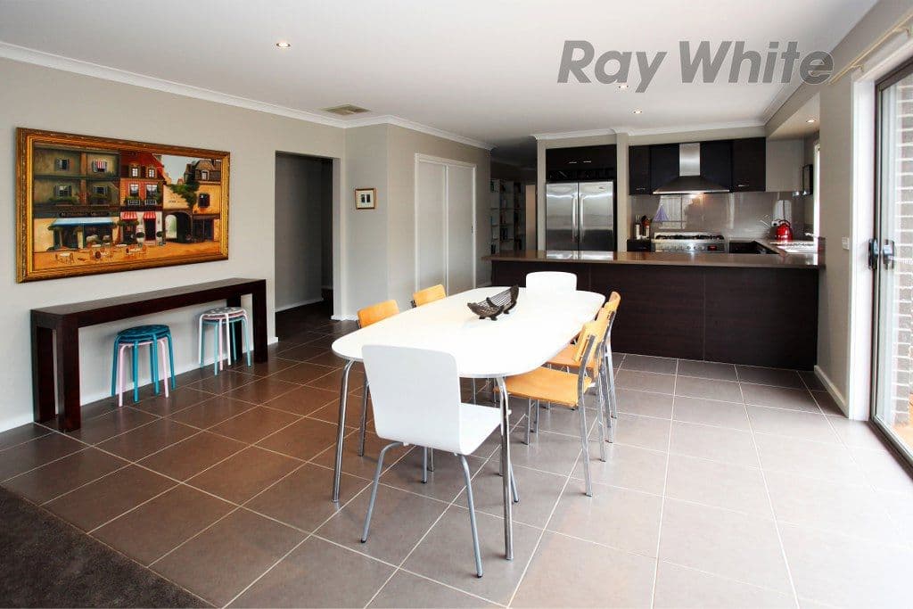 44 Malibu Boulevard, POINT COOK VIC 3030, Point Cook - Thumbnail 2