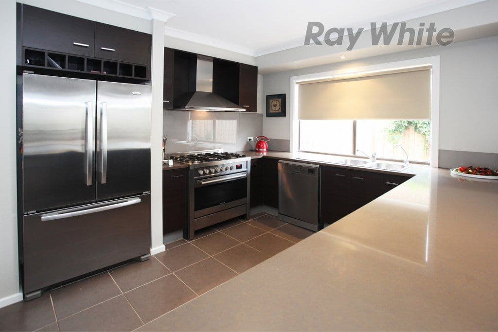 44 Malibu Boulevard, POINT COOK VIC 3030, Point Cook - Thumbnail 3