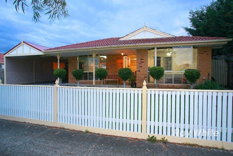 15 Montrose Way, CRANBOURNE VIC 3977, Cranbourne West - Image 1