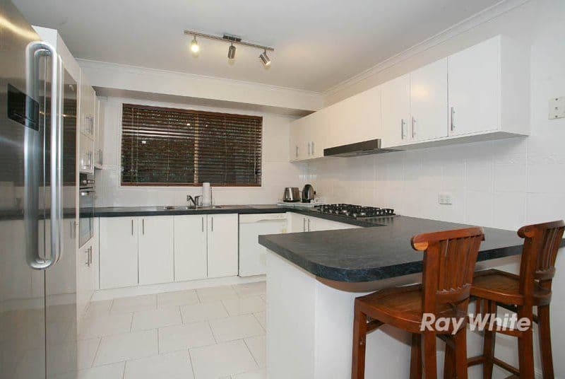 15 Montrose Way, CRANBOURNE VIC 3977, Cranbourne West - Thumbnail 4