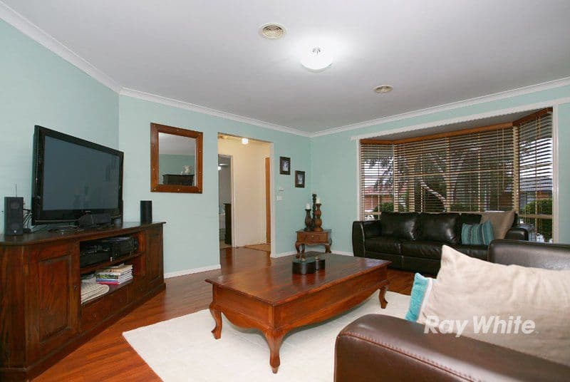 15 Montrose Way, CRANBOURNE VIC 3977, Cranbourne West - Thumbnail 6