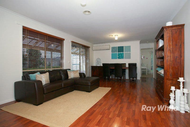 15 Montrose Way, CRANBOURNE VIC 3977, Cranbourne West - Thumbnail 7