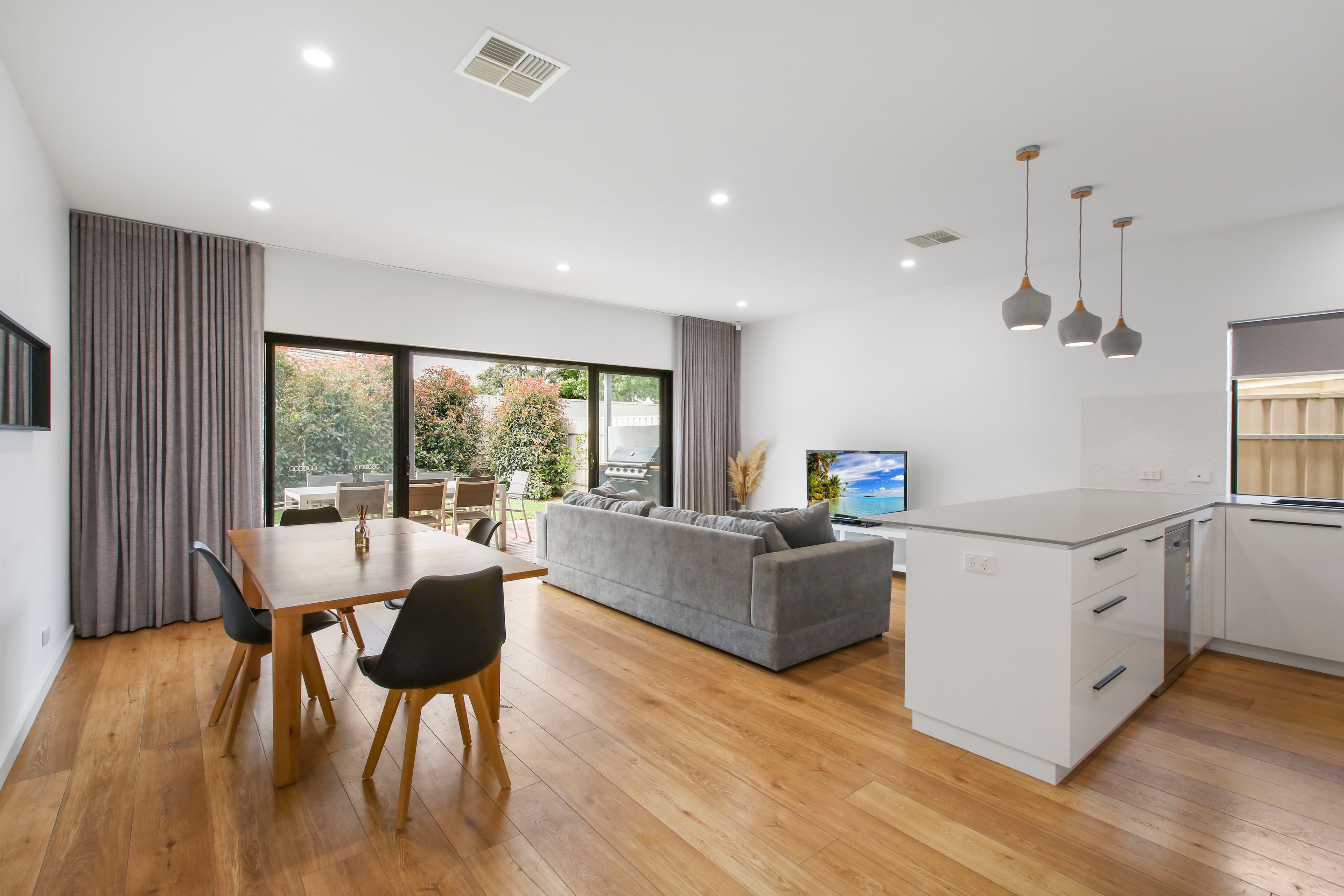 32 Lexington Road, Henley Beach South SA 5022, Henley Beach South - Thumbnail 4