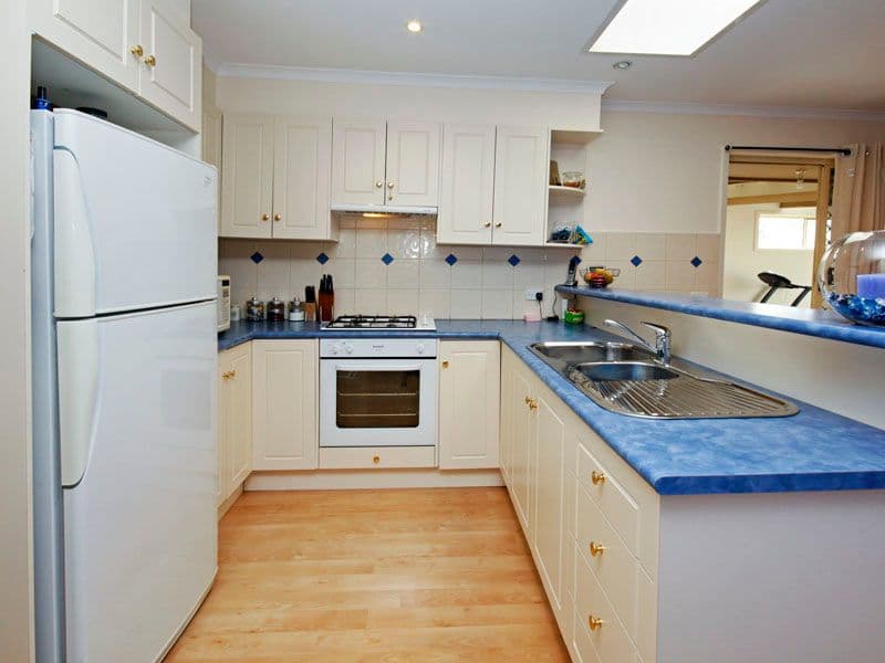 35 Govett Crescent, ST ALBANS PARK VIC 3219, St Albans Park - Thumbnail 3