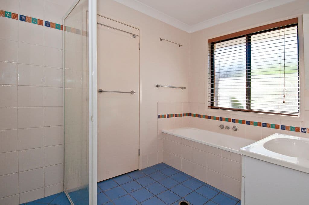 4 Lake Cootharaba Place, Logan Reserve QLD 4133, Logan Reserve - Thumbnail 7